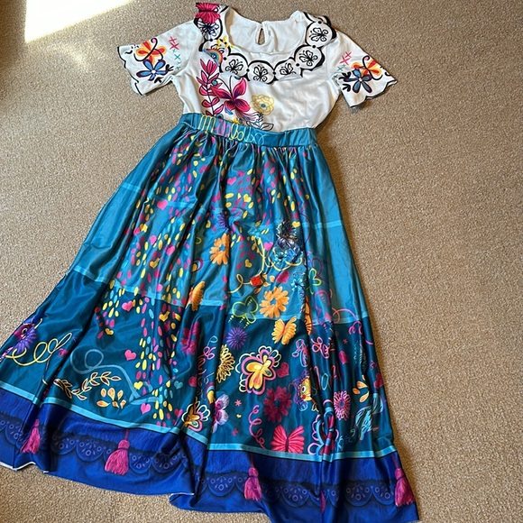 Mirabel - Halloween costume - Encanto dress - dress up pretend play - Disney - Picture 2 of 10